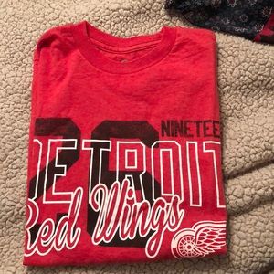 Red wings T-shirt
